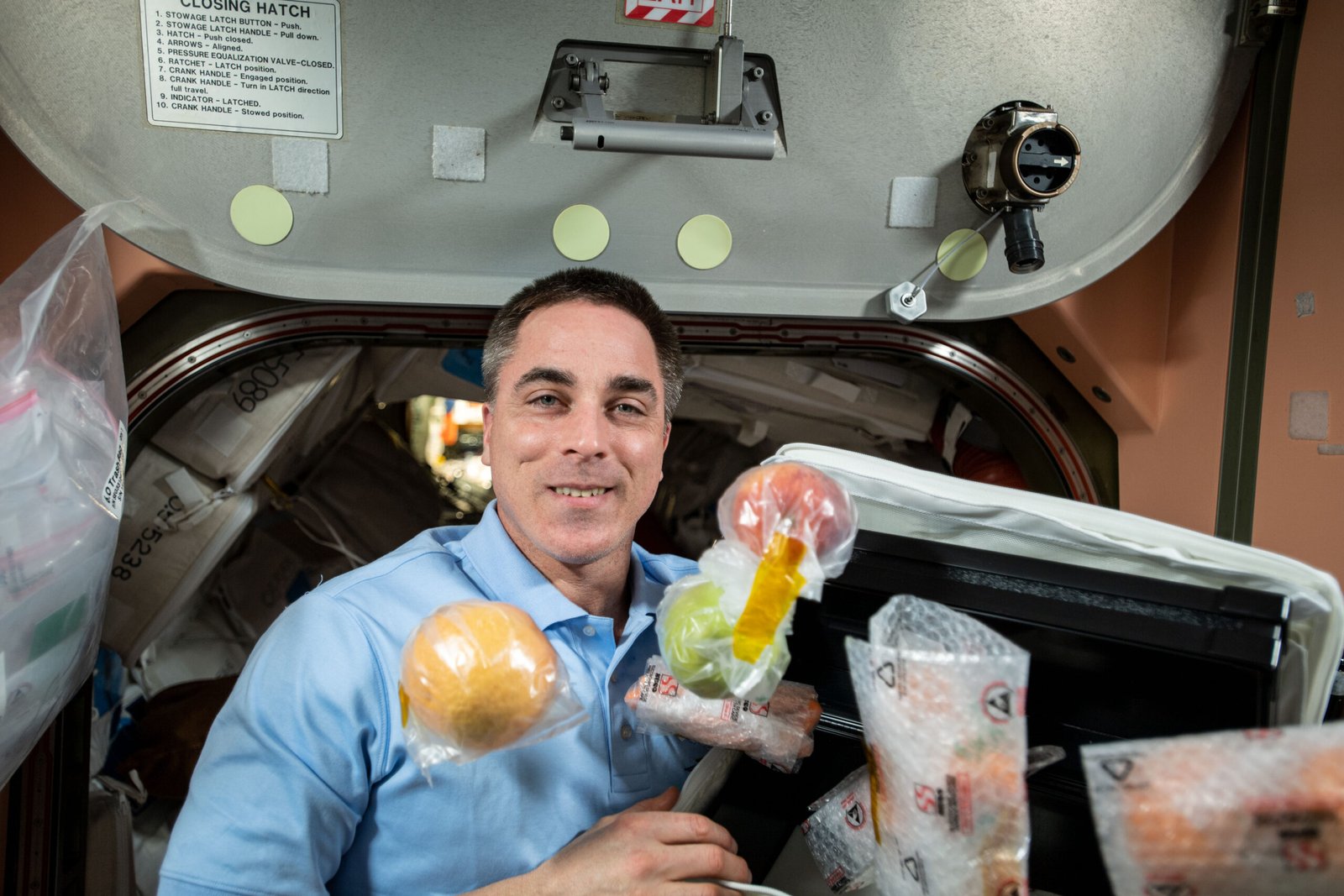 7 Healthy Eating Tips from NASA’s Space Diet – What We Can Learn from Astronauts’ Food