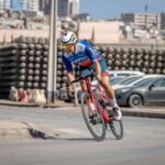 Apoyo para transformar una carretera de campaña en Kochi en la primera vía dedicada a la priorización del ciclismo