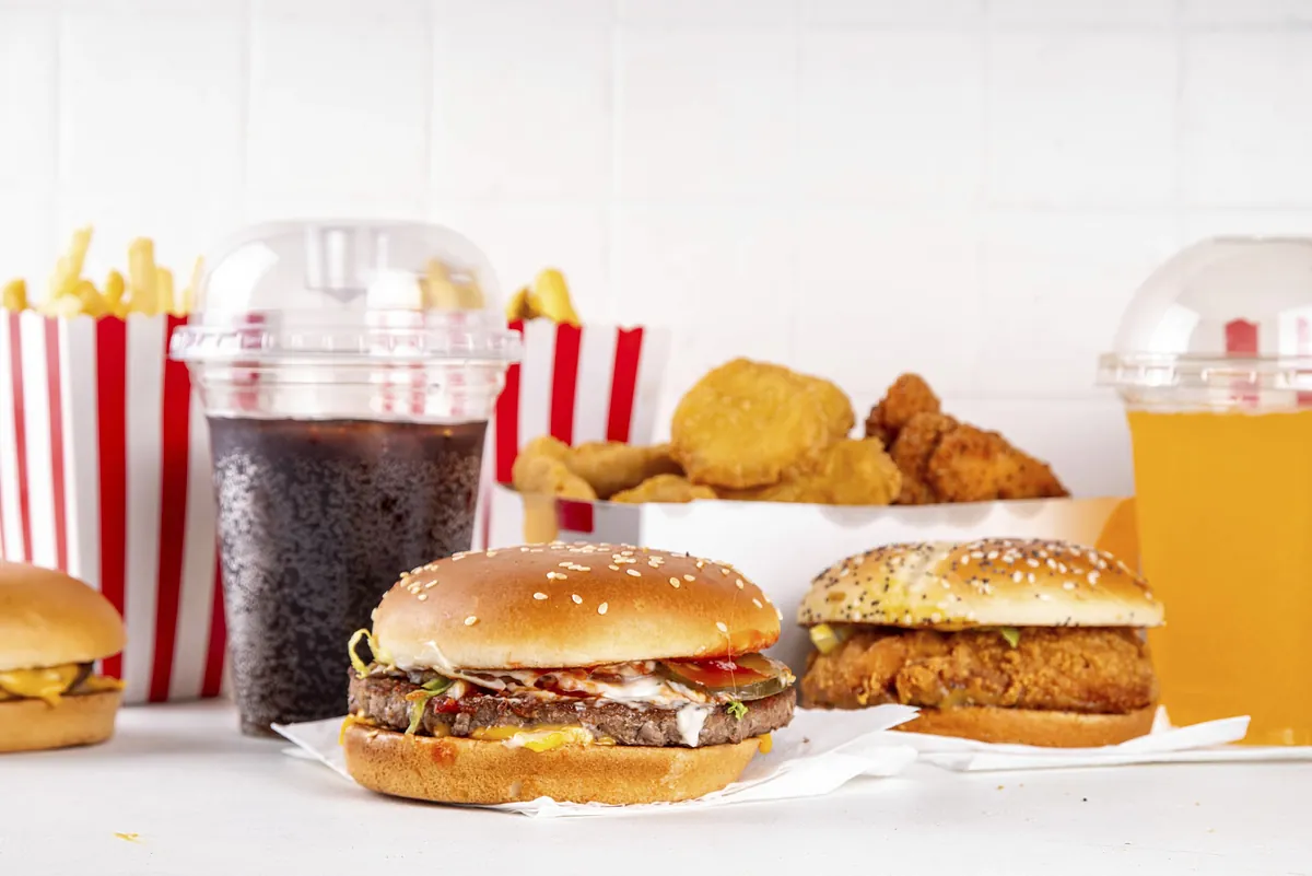 El consumo de alimentos ultraprocesados puede estar relacionado con signos tempranos de la enfermedad de Parkinson.