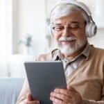 La atención a la longevidad se ha convertido en una importante columna de la industria, en la que las empresas tienen que promover una vida saludable, para promover aplicaciones médicas y de bienestar. Esto incluye nutrición personal, evaluación de la salud y prácticas del resto. (AutorizationsManagement.com)