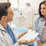 Lo que las mujeres deben considerar antes de someterse a una cirugía